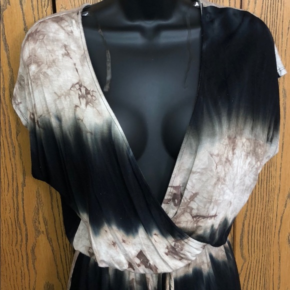 romper - Picture 2 of 3